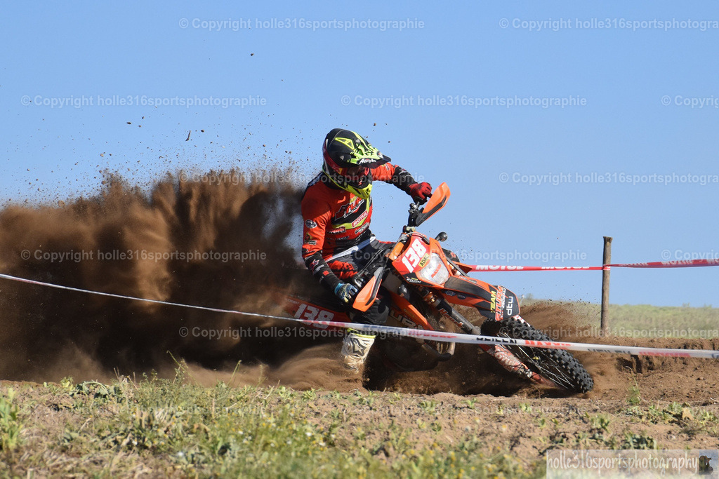DSC_0470 | Sportfotografie , Motorsport, Motoross, Reitsport, Mointainbike, Enduro,
Landschaft , Outdoor, Eventfotografie, Landschaft, Bilder online bestellen - Realisiert mit Pictrs.com