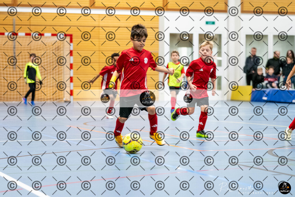 20241124_FCR-Hallenturnier-F1_2_033 | Sport und Naturfotografie von Roberto Esposito zeigt echte Momente Bewegung und die Schönheit der Natur. Ausdrucksstarke Bilder schaffen Emotionen.