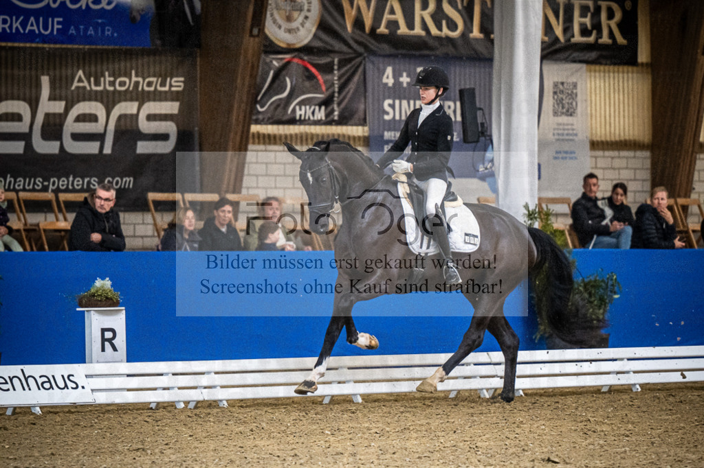 DOS_1110 | Entdecke hochwertige Reitturnierfotos von Foto Oger. Professionell, emotional und authentisch – jetzt Lieblingsmomente im Shop bestellen.Deutschlandweite Turnierfotografie. - Realisiert mit Pictrs.com