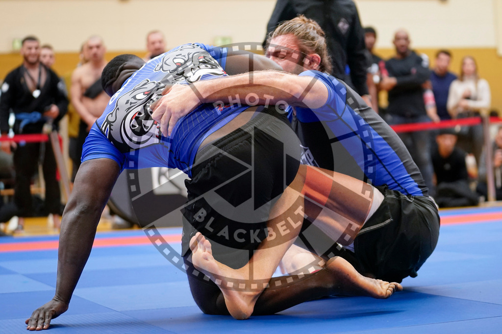 20240203PBB07908 | Fighters compete during the Brazilian Jiu-Jitsu Championship of the AJP Tour in Maintal by Frankfurt am Main, Germany, on February 2, 2024.