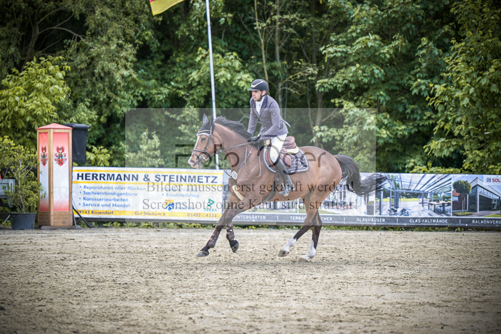 DOS_2714 | Entdecke hochwertige Reitturnierfotos von Foto Oger. Professionell, emotional und authentisch – jetzt Lieblingsmomente im Shop bestellen. - Realisiert mit Pictrs.com
