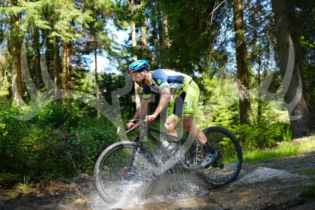 FC101618 | Fotogalerie der Treibjagd im Dunkelwald - Dein MTB Etappenrennen im Erzgebirge - Realisiert mit Pictrs.com