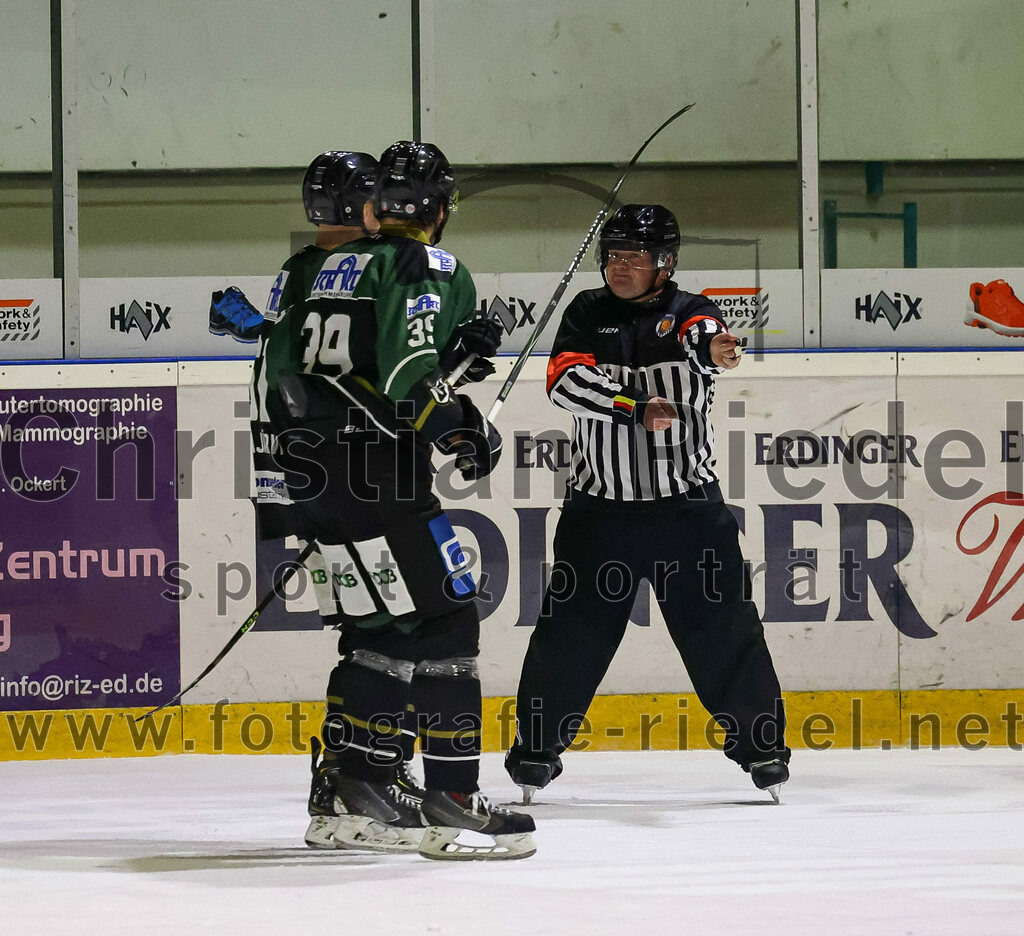 2023-02-10_134_TSV_Erding_gegen_ERSC_Amberg | Erding, Deutschland, 10.02.2023:
Eishockey, Bayernliga Meisterrunde Gruppe B 2022 / 2023, 3. Spieltag, TSV Erding gegen ERSC Amberg, Endergebnis: 6:3

Thomas Plihal (Erding Gladiators, #39)

Foto: Christian Riedel / fotografie-riedel.net