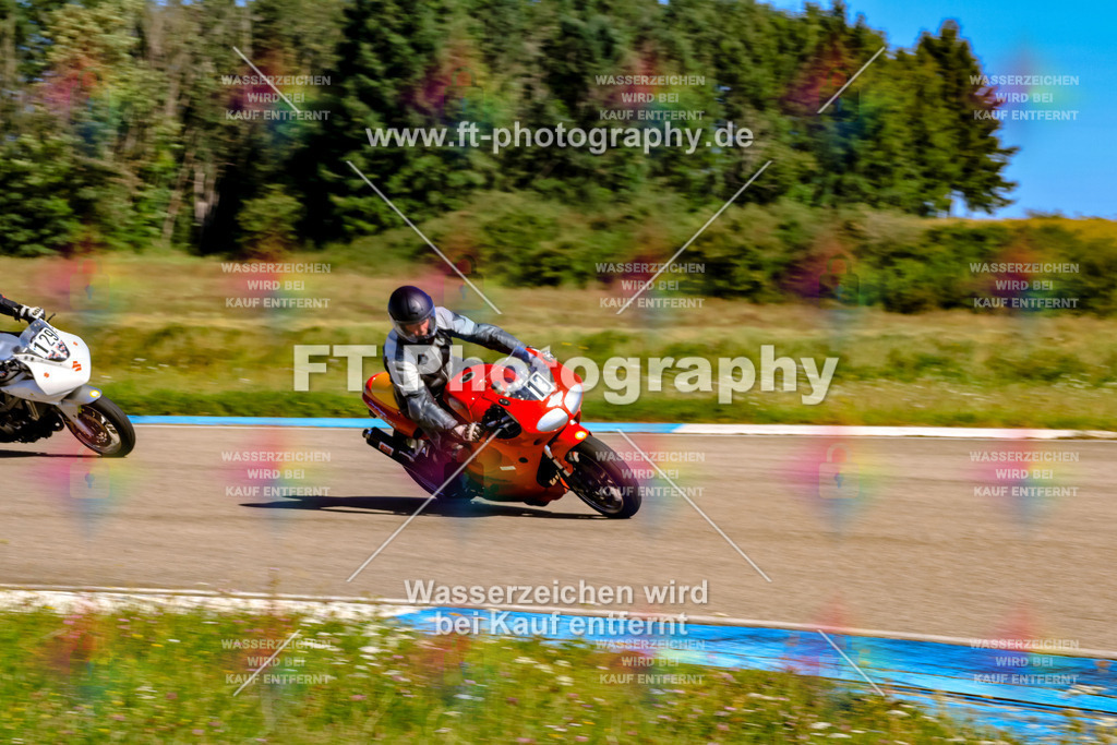 018-2479 | Hier findet Ihr Bilder von Touristenfahrten auf der Nürburgring Nordschleife oder von anderen Veranstaltungen die ich besucht habe. Viel Spass beim Durch Schauen 