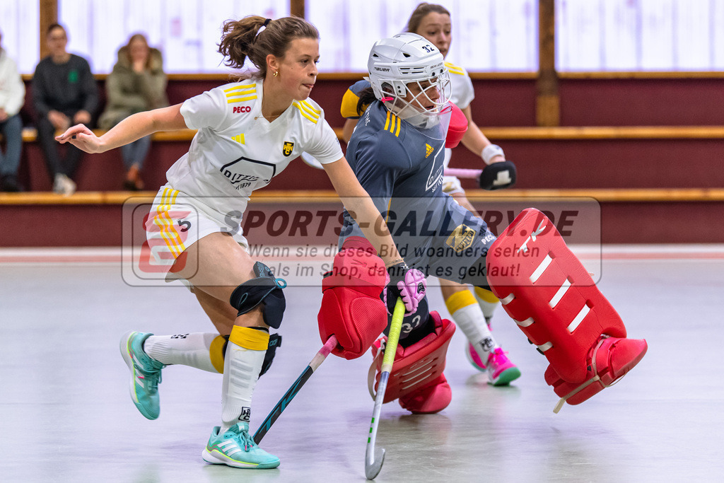 SM_20240114-D5A_1056 | 1.Bundesliga Hallenhockey  (W) UHC - HTHC / 2:5 (1:2)