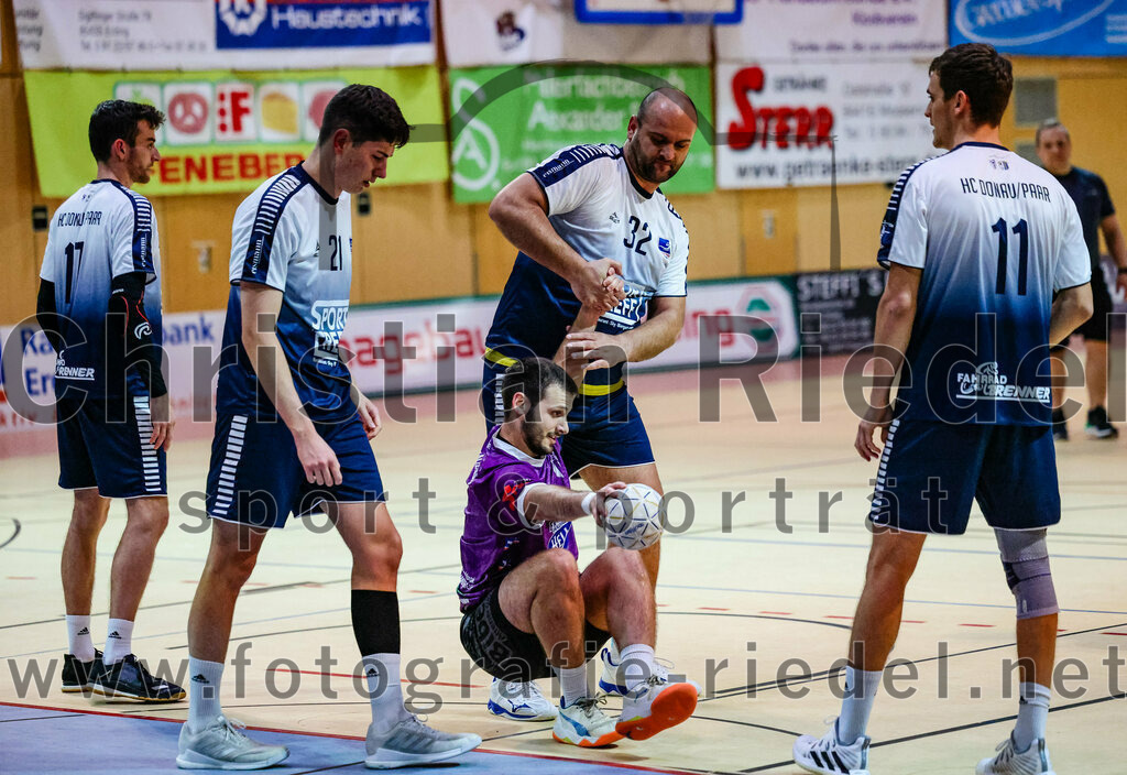 2023-11-11_092_SpVgg_Altenerding_gegen_HC_Donau-Paar | Erding, Deutschland, 11.11.2023:
Handball, Bezirksoberliga Männer 2023 / 2024, 7. Spieltag, SpVgg Altenerding gegen HC Donau/Paar, Endergebnis: 44:32

Korbinian Geis (HC Donau/Paar, #21), Simon Rüdiger (SpVgg Altenerding, #7), Matei Serban (HC Donau/Paar, #32), Tim Eis (HC Donau/Paar, #11)

Foto: Christian Riedel / fotografie-riedel.net