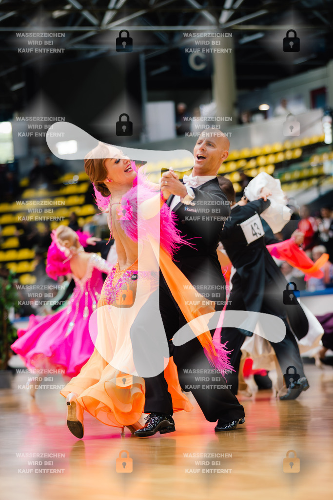 Hessen Tanzt WDSF Open Senior I Standard 6th (27) Tomas Kalina _ Simona Kalinova (Czech Republic)-2025-05-17-7120 | Webshop for digital downloads and prints of dance sport, event & show photographer Julian Link - Realisiert mit Pictrs.com
