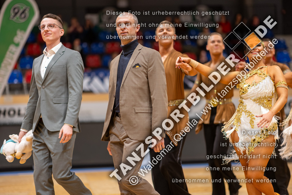 20260328-00068 | Hier finden Sie Tanz Bilder vom Latein und Standard Formationen tanzen. Sportbilder vom Tanzsport. Schöne Fotos und von Weltmeisterschaft, Europameisterschaft, Bundesliga, Regionalliga, Oberliga und Landesliga sowie von GOC Stuttgart, DanceComp, WM Bremen