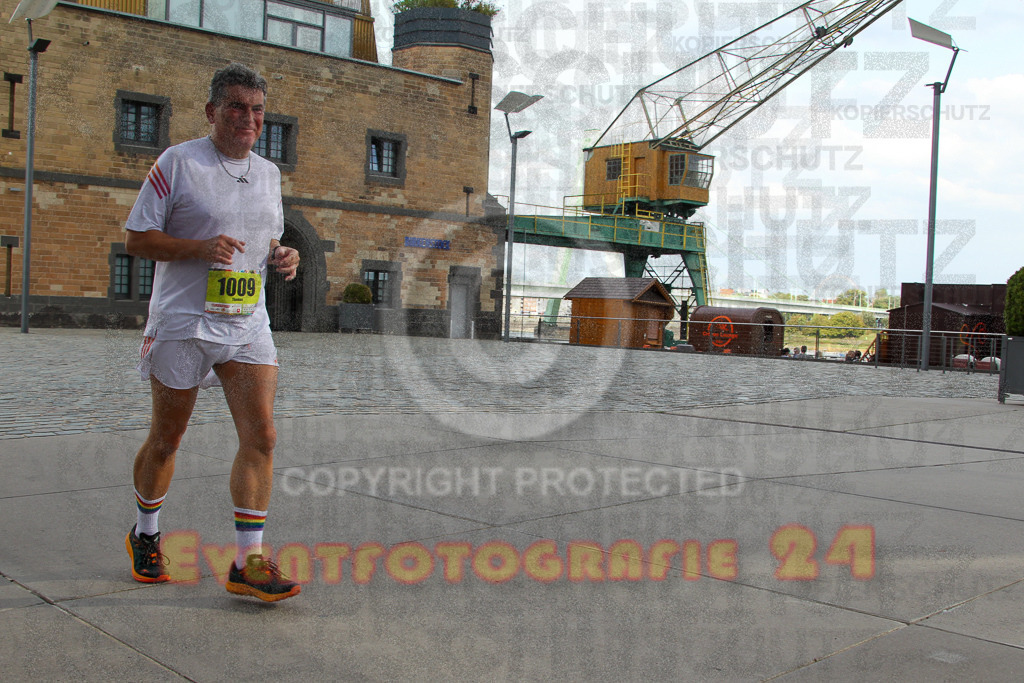 250920_1536_EV4_9280 | Sportfotografie im Rhein-Sieg Kreis, Köln, Bonn, NRW, Rheinland Pfalz, Hessen, etc. Unser Tätigkeitsfeld umfasst den Laufsport vom Volkslauf über den Marathon, Duathlon, Triathon bis zum Ultralauf wie Kölnpfad Ultra oder Schindertrail.