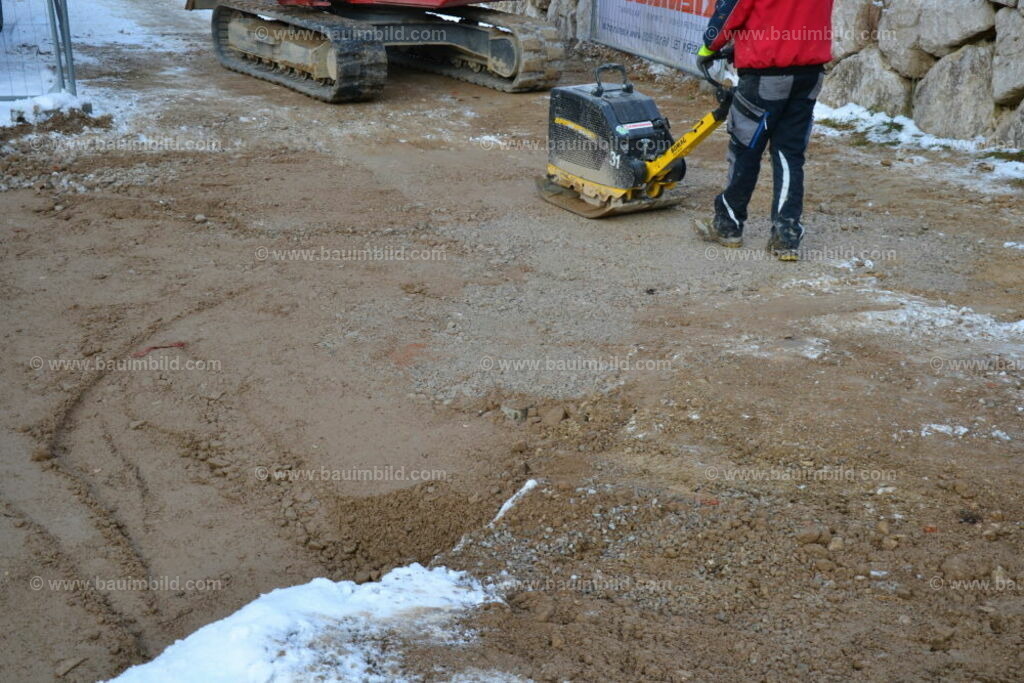 bib-lg02-erdarbeiten-0223 | Nach LV-Leistungsgruppen sortierte Detailfotos über den Bau eines Hauses. Alle Hausbau-Bilder direkt vom Urheber und Autor der Website Haus-Selber-Bauen.com