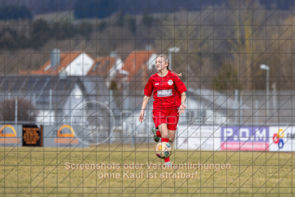 20250223_134413_0350 | #,1.FC Donzdorf (rot) vs. TSV Tettnang (schwarz), Fussball, Frauen-WFV-Pokal Achtelfinale, Saison 2024/2025, Rasenplatz Lautertal Stadion, Süßener Straße 16, 73072 Donzdorf, 23.02.2025 - 13:00 Uhr,Foto: PhotoPeet-Sportfotografie/Peter Harich