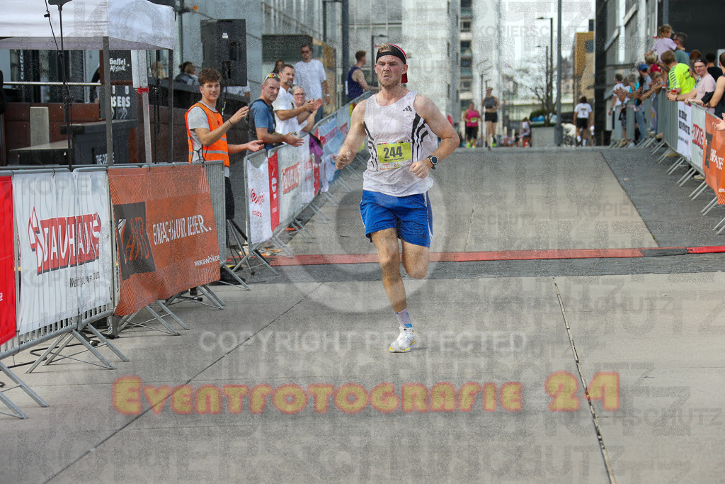 250920_1508_EX1_8420 | Sportfotografie im Rhein-Sieg Kreis, Köln, Bonn, NRW, Rheinland Pfalz, Hessen, etc. Unser Tätigkeitsfeld umfasst den Laufsport vom Volkslauf über den Marathon, Duathlon, Triathon bis zum Ultralauf wie Kölnpfad Ultra oder Schindertrail.