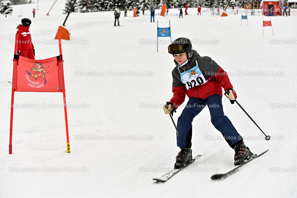 SRF_20.02.2026_1222 | Skirennfotos,Serfaus,Fiss,Ladis,Kinderskirennen,Winter,Tirol,Oberland,skirace,SFL,feelfree,weil wir's genießen,ski,Ski,skifahren,Sonnenplateau, - Realisiert mit Pictrs.com