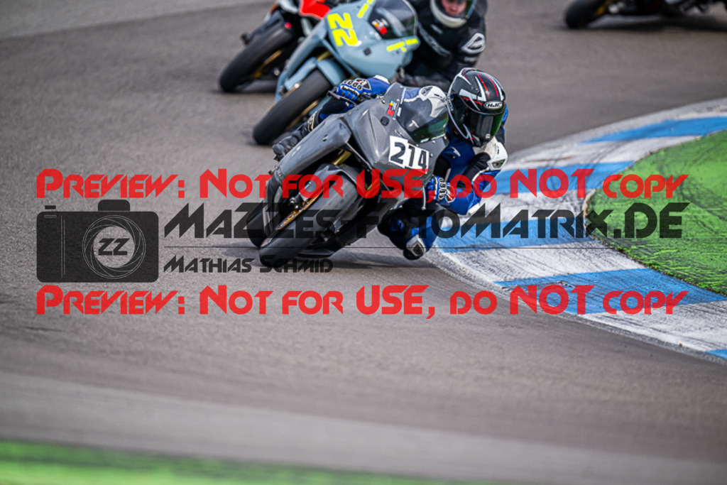 MaZZes_FotoMatrix_230410_2831 | ROT