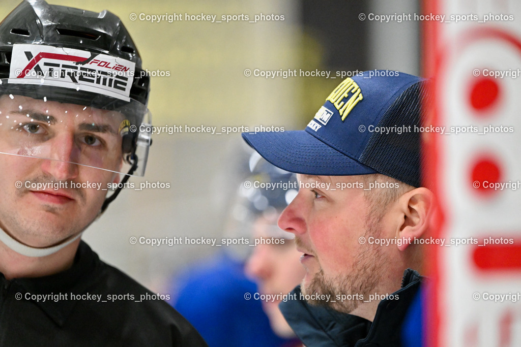 EC Tigers Paternion vs. EC Virgen 12.2.2023 | Wundschek Dominik Referee, Headcoach EC Paternion Buchbauer Thomas
