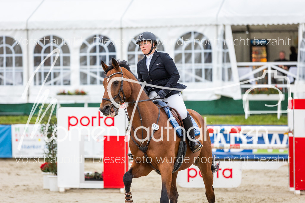 BHO-2PhSpr-M-105 | MomenTaufnahmen Pferdesportfotos