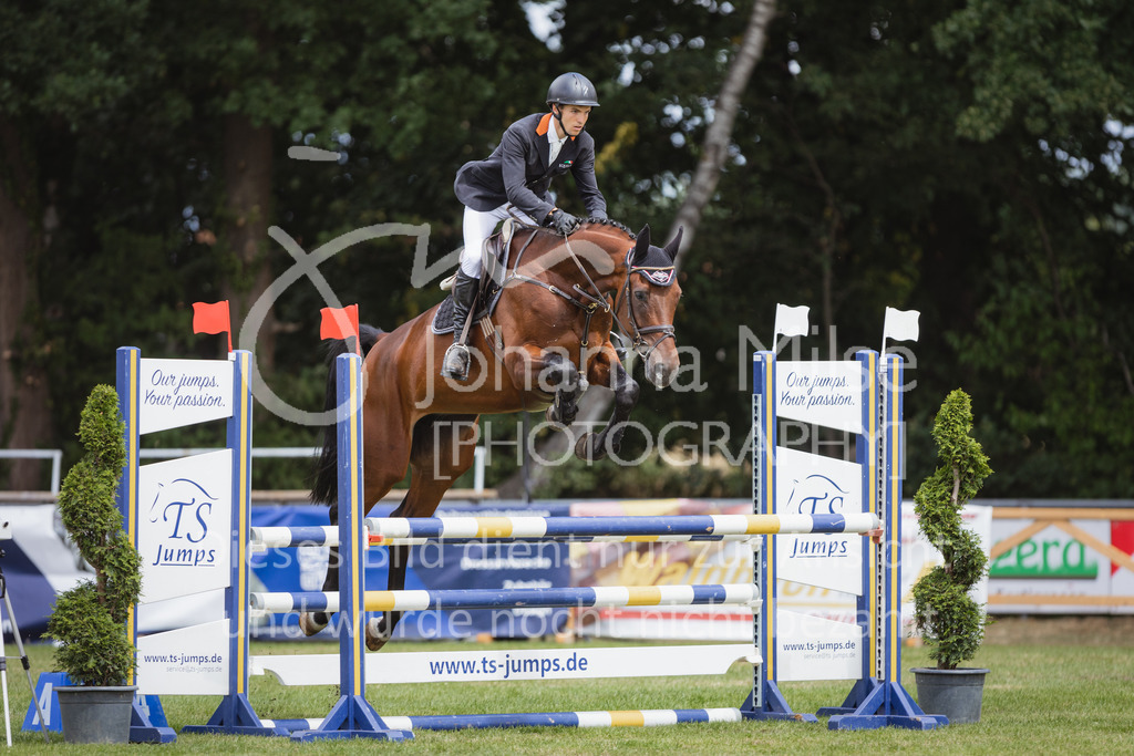 220715_LC_SprPfL1-223 | Deine schönsten Turniermomente als professionelle Fotos! Entdecke hochwertige Pferdesport-Fotografie im Online-Shop. Jetzt Fotos finden & bestellen!