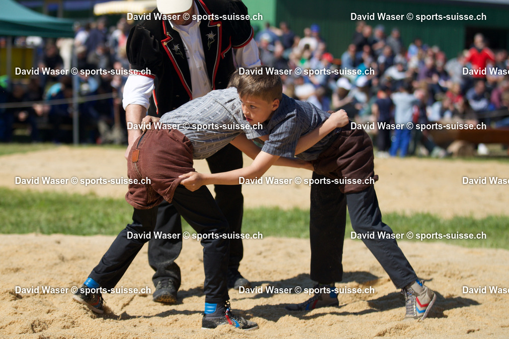 Burri Dario (2012) - Dessiex Soren (2011) _ la F_te R_gionale de Ried bei Kerzers le Dimanche 1 mai 2022 Photos EdelweissPoint_ Waser David 2022 (1) | sports-suisse.ch