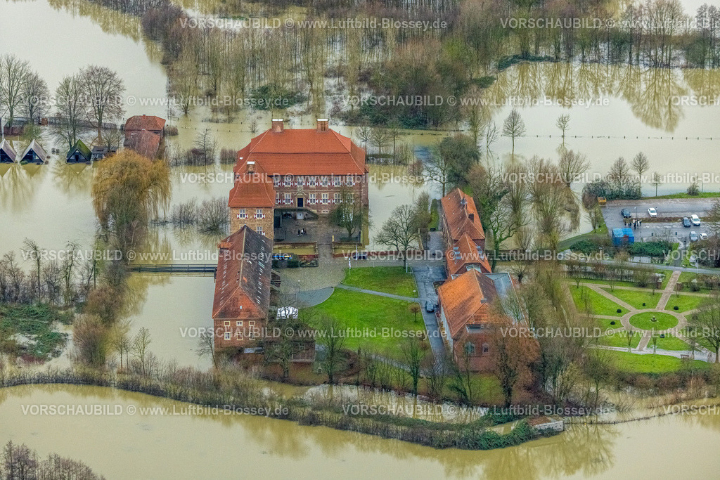 Hamm231201088 | Luftbild vom Hochwasser der Lippe, Weihnachtshochwasser 2023, Fluss Lippe tritt nach starken Regenfällen über die Ufer, Überschwemmungsgebiet Lippeaue Oberwerrieser Mersch am Schloss Oberwerries, Uentrop, Hamm, Ruhrgebiet, Nordrhein-Westfalen, Deutschland