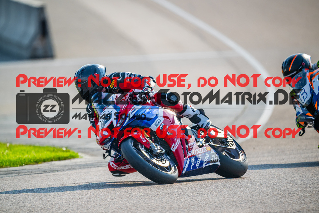 MaZZes_FotoMatrix_240504_6007705_5802 | STK1000