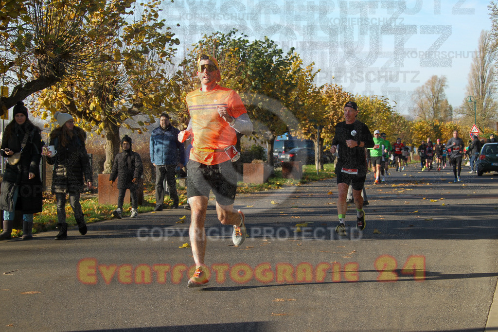 241201_1142_EV4_1422 | Sportfotografie im Rhein-Sieg Kreis, Köln, Bonn, NRW, Rheinland Pfalz, Hessen, etc. Unser Tätigkeitsfeld umfasst den Laufsport vom Volkslauf über den Marathon, Duathlon, Triathon bis zum Ultralauf wie Kölnpfad Ultra oder Schindertrail.