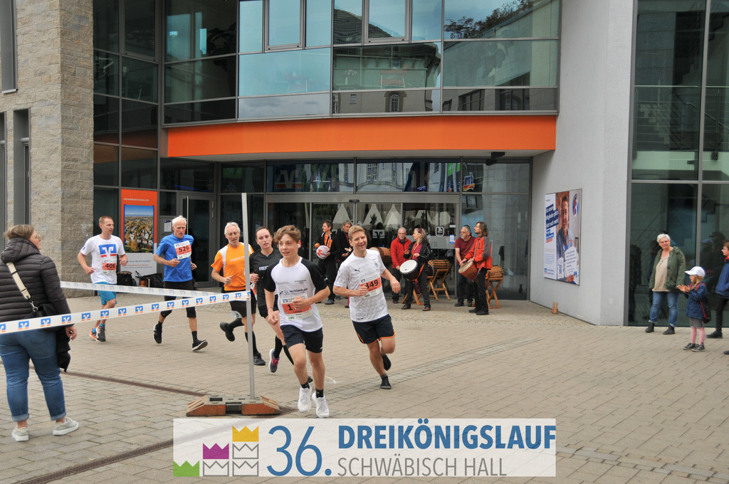 VR Bank Hauptlauf 10km | 3königslauf 2022 VR Bank Hauptlauf - Realisiert mit Pictrs.com
