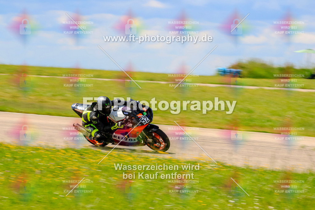 MotoTeam-0450 | Hier findet Ihr Bilder von Touristenfahrten auf der Nürburgring Nordschleife oder von anderen Veranstaltungen die ich besucht habe. Viel Spass beim Durch Schauen 
