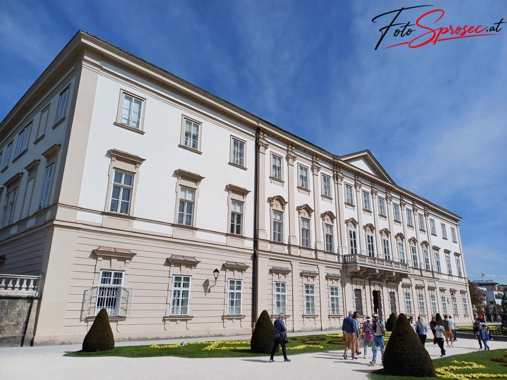Schloss Mirabell | Mit meiner Kamera halte ich besondere Augenblicke, faszinierende Landschaften und interessante Details fest. Dabei entstehen ganz unterschiedliche Aufnahmen – von stimmungsvollen Landschaftsfotografien und beeindruckenden Drohnenaufnahmen über Pressefotos - Realisiert mit Pictrs.com