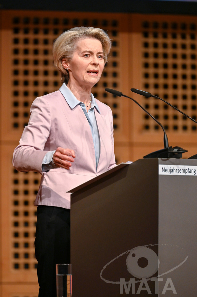 _DWI0704 | Politikerin Ursula von der Leyen beim CDU-NRW Neujahrsempfang in Düsseldorf. Düsseldorf, 28.01.2023 - Realisiert mit Pictrs.com