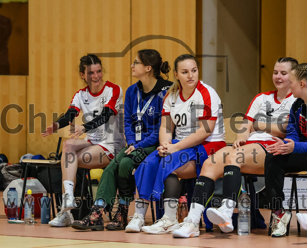 2024-10-13_038_SpVgg_Altenerding_gegen_SC_Freising | Erding, Deutschland, 13.10.2024:Handball, Bezirksoberliga Frauen Altbayern 2024 / 2024, 3. Spieltag, SpVgg Altenerding gegen SC Freising, Endergebnis: 26:35Carla Bluhme (HSG Freising-Neufahrn, #5), Theresa Obermeier (HSG Freising-Neufahrn, #20)Foto: Christian Riedel / fotografie-riedel.net