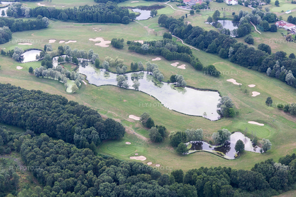 Vue aérienne: Club de golf à Soufflenheim dans le département Bas Rhin, France. Photo: IMG_107881.jpg prise le 14/06/2018 par Werner Riehm/FLY-FOTO.euRésolution de l'original: 5472 x 3648 px