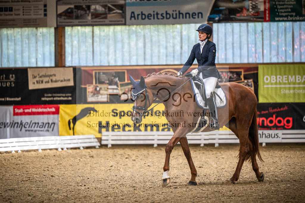 DOS_0586 | Entdecke hochwertige Reitturnierfotos von Foto Oger. Professionell, emotional und authentisch – jetzt Lieblingsmomente im Shop bestellen.Deutschlandweite Turnierfotografie. - Realisiert mit Pictrs.com