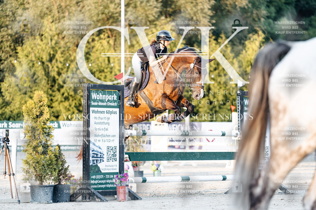 CK901108 | Turnierfotografie Pferdefotografie Trier Rheinland-Pfalz Pferdesport Reitsport Tierfotografie Sportfotografie Pferdevideo Pferdevideografie Equestrianvideography equestrianphotography  - Realisiert mit Pictrs.com