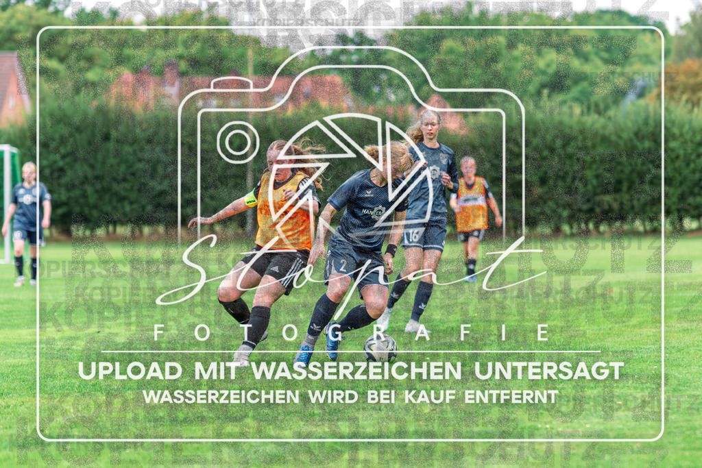 SFBSGF-1042 | Karina Böger (SF Bispingen #02) beim Damen Kreisliga HK/CE Spiel zwischen Sportfreunde Bispingen und SG Fulde im Sportplatz Steinbeck/Luhe, Bispingen (Simon Paul Stopat) - Realisiert mit Pictrs.com