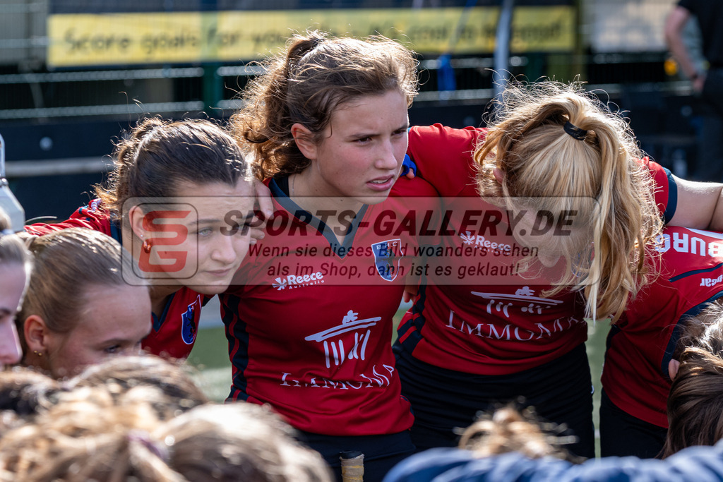 SFE_20231021_0013 | Deutsche Meisterschaft Weibliche U16 Halbfinale Uhlenhorst Mülheim - Berliner HC am 21.10.2023 in Köln (Düsseldorfer Hockeyclub 1905 e.V.), Photo: Stephan Fehrmann 2023 (Sports-Gallery)