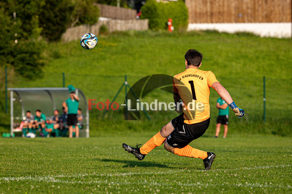 TSV Hohenpeißenberg vs. SV Haunshofen | Toto-Pokal Kr. Zugspitze West 2024 T16, TSV Hohenpeißenberg vs. SV Haunshofen, 20240724,Johannes HOYER (SVH 1) in Aktion,2024-07-24 in Hohenpeißenberg (Sportplatz Hohenpeißenberg)Johannes HOYER (SVH 1)Copyright: WolfgangxLindner www.foto-lindner.de