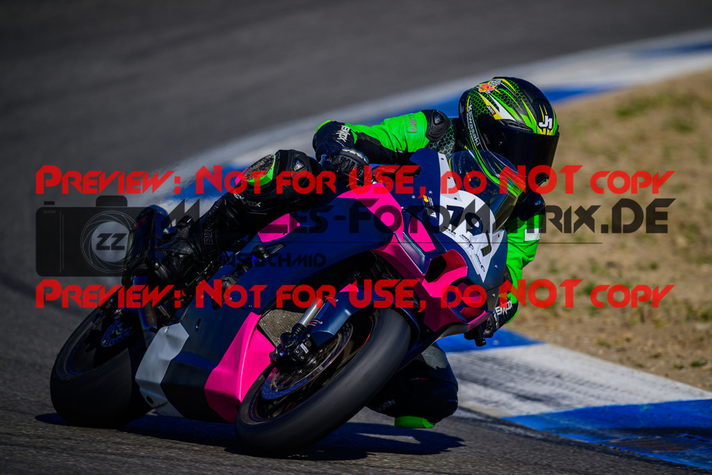 MaZZes_Fotomatrix_20250407_6007705_9553 | WEISS