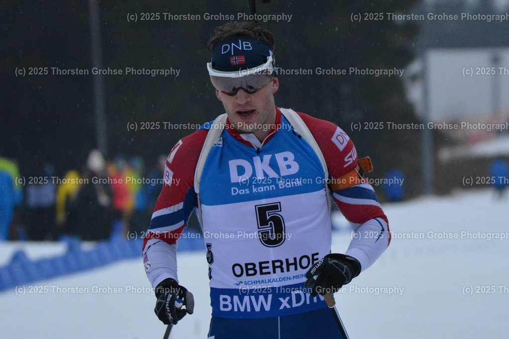 IBU WC Biathlon Oberhof 2018 | BOE Tarjei (NOR) im Ziel (Platz 3); IBU WC Biathlon Oberhof 2018, 12,5 km Verfolgung der Männer am 06.01.2018 in der DKB Ski Arena in Oberhof, (Deutschland) - Realisiert mit Pictrs.com