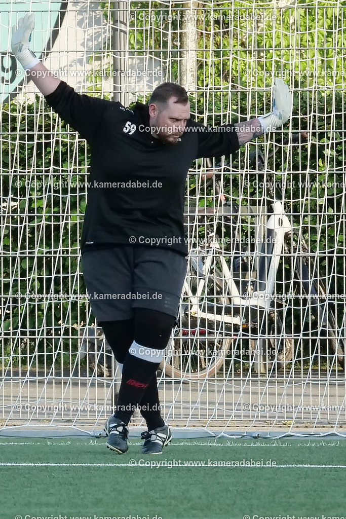 Fußball Kreispokal 25/26 Ü 32 : Spiel um Platz 3 : SV 08/29 Friedrichsfeld - SV Ringenberg AH  2 : 1 | Fußball Kreispokal 25/26 Ü 32 : Spiel um Platz 3 : SV 08/29 Friedrichsfeld - SV Ringenberg AH  2 : 1Spielort : Voerde Friedrichsfeld - Realisiert mit Pictrs.com