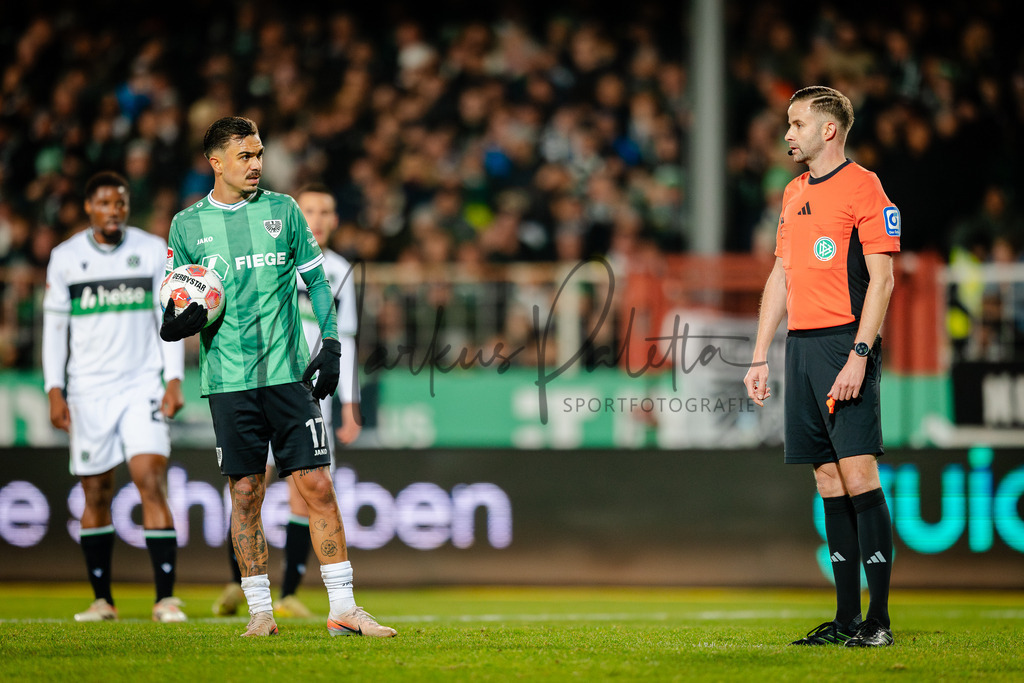 2. Bundesliga, Saison 2025/26, 15. Spieltag: SC Preußen Münster - Hannover 96 | Münster, 05.12.2025: 2. Bundesliga, 15. Spieltag, SC Preußen Münster gegen Hannover 96 im LVM-Preußenstadion in Münster. Foto: sportfotografie.ms | Markus Paletta - Realisiert mit Pictrs.com