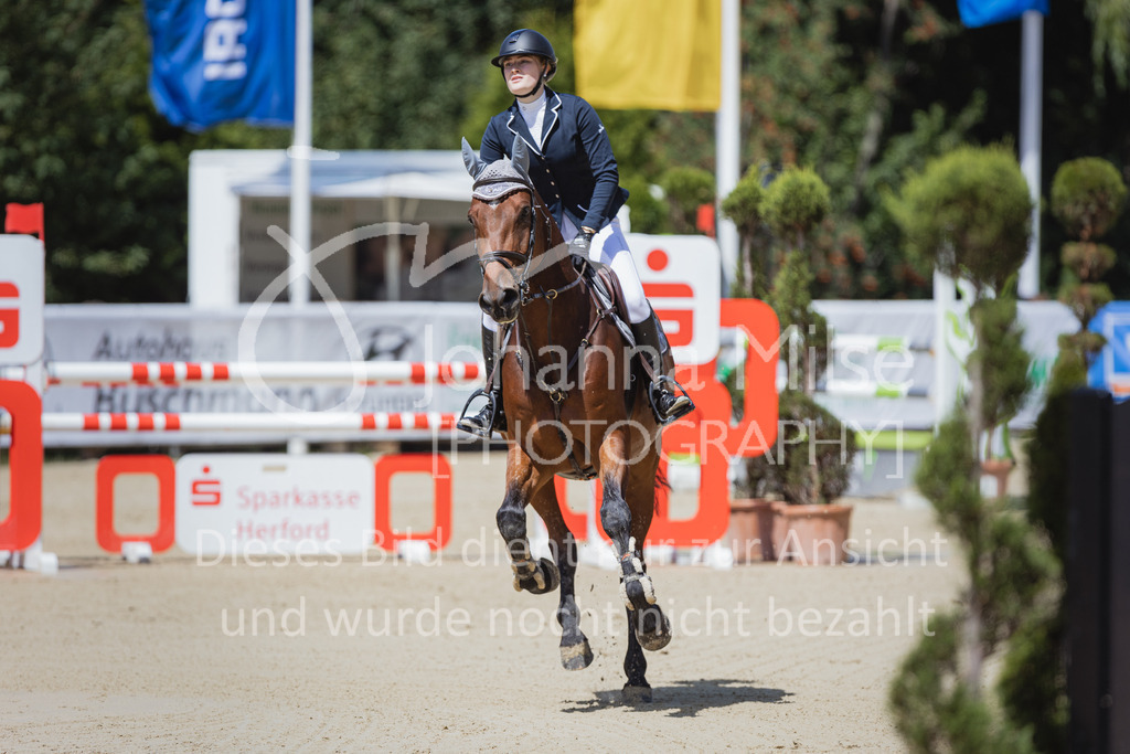 220728_BHO_BronzeTour_L-Stil_1-320 | Deine schönsten Turniermomente als professionelle Fotos! Entdecke hochwertige Pferdesport-Fotografie im Online-Shop. Jetzt Fotos finden & bestellen!