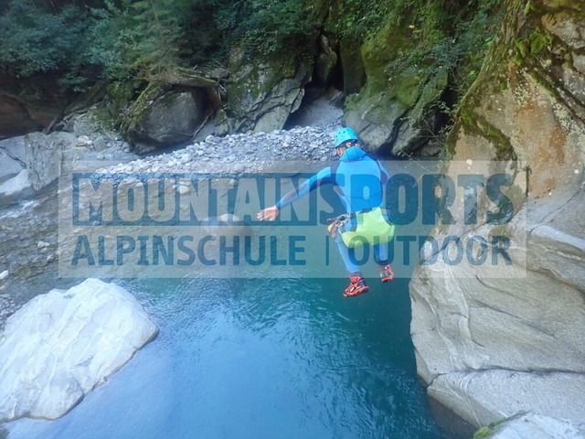 P9220035 | Bestelle die Bilder deines Berg- oder Wasser-Abenteuers mit Mountain Sports bequem von zu Hause aus direkt über unseren Online Fotoshop von pictrs.com. - Realisiert mit Pictrs.com