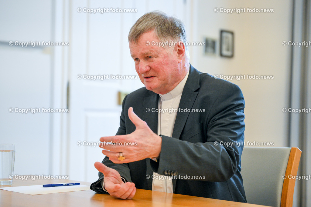 Manfred Scheuer (Bischof der Dioezese Linz)_ 27.03.2024-7 | 27.03.2024, Bischofshof Linz, AUT, Manfred Scheuer (Bischof der Dioezese Linz), im Bild Manfred Scheuer (14. Bischof der Dioezese Linz, Dioezesanbischof der Katholischen Kirche in Oberoesterreich)