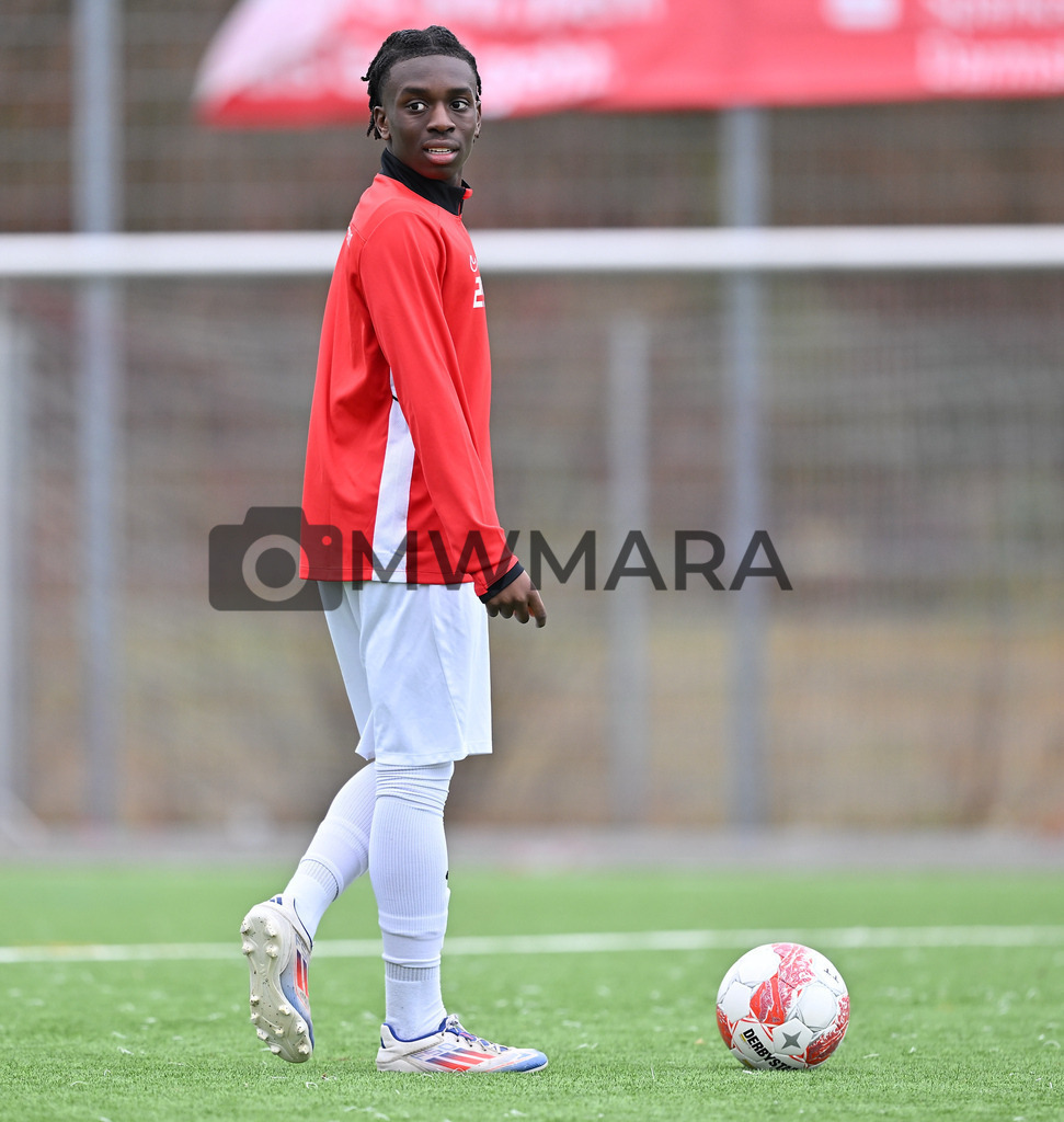 Fussball I Herren I Saison 2025-2026 I Bundesliga I 6. Spieltag I Eintracht Frankfurt - FC Bayern München  | MWMARA - Realisiert mit Pictrs.com