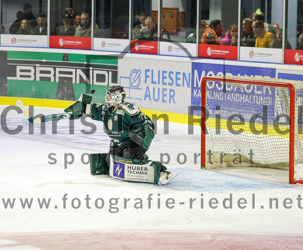2025-09-12_168_TSV_Erding_gegen_EV_Landshut | Erding, Deutschland, 12.09.2025:Eishockey, Oberliga Süd 2025 / 2026, Testspiel, TSV Erding gegen EV Landshut, Endergebnis: 4:6Torwart David Zabolotny (Erding Gladiators, #72)Foto: Christian Riedel / fotografie-riedel.net