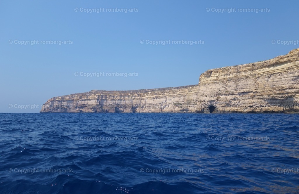 DSC01433 | romberg-arts, romberg-arts.de, www.romberg-arts.de, Foto_Online_Shop, Julia Fuhrmann, Köln, Fotos, Fotografie, Fotokunst, Kunstdrucke, Naturfotos, Aktfotos, Nacktfotos, schwarz_weiß_Fotos, Blumenfotos, Blumen, Tiere, Beton, Korrosion, Lächeln, Drucke