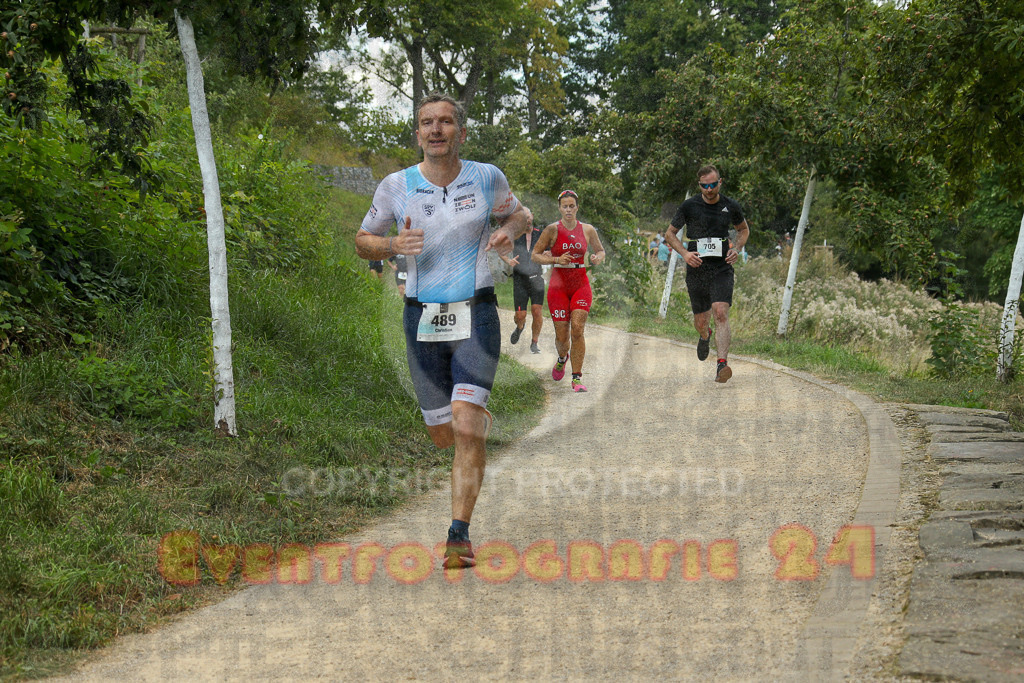 250824_1349_EX1_3812 | Sportfotografie im Rhein-Sieg Kreis, Köln, Bonn, NRW, Rheinland Pfalz, Hessen, etc. Unser Tätigkeitsfeld umfasst den Laufsport vom Volkslauf über den Marathon, Duathlon, Triathon bis zum Ultralauf wie Kölnpfad Ultra oder Schindertrail.