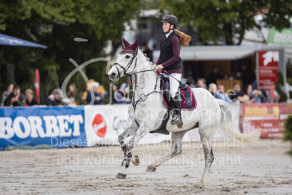 230520_MayDays_L-Spr-U25-427 | Deine schönsten Turniermomente als professionelle Fotos! Entdecke hochwertige Pferdesport-Fotografie im Online-Shop. Jetzt Fotos finden & bestellen!