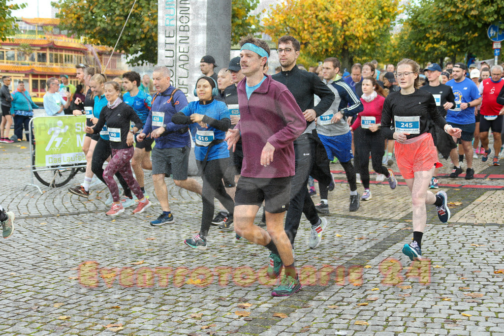 241020_0920_EX1_6968 | Sportfotografie im Rhein-Sieg Kreis, Köln, Bonn, NRW, Rheinland Pfalz, Hessen, etc. Unser Tätigkeitsfeld umfasst den Laufsport vom Volkslauf über den Marathon, Duathlon, Triathon bis zum Ultralauf wie Kölnpfad Ultra oder Schindertrail.