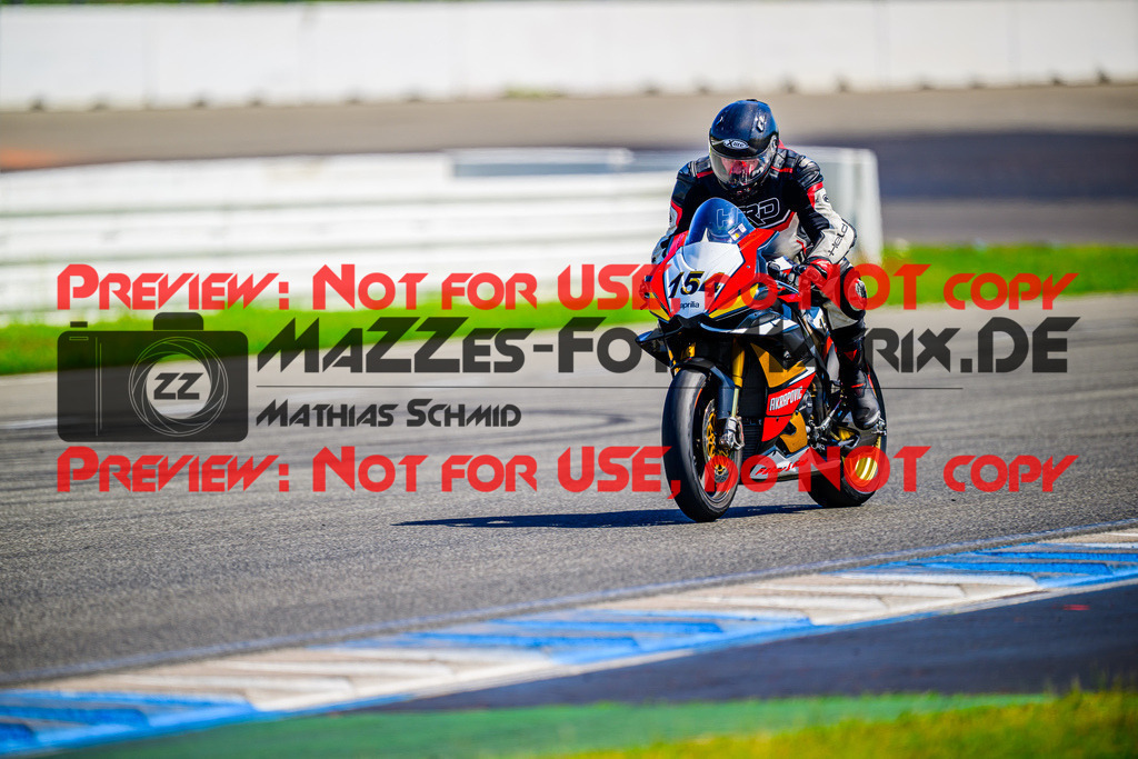 MaZZes_FotoMatrix_240520_6021986_8102 | WEISS